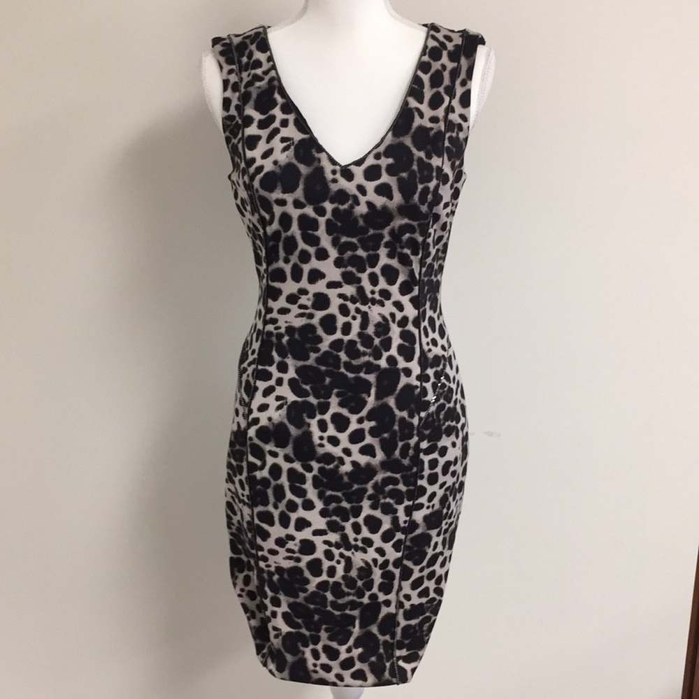 SOLD. J-Lo Leopard Print Dress!!! Sz 6 - Picture 1 of 8